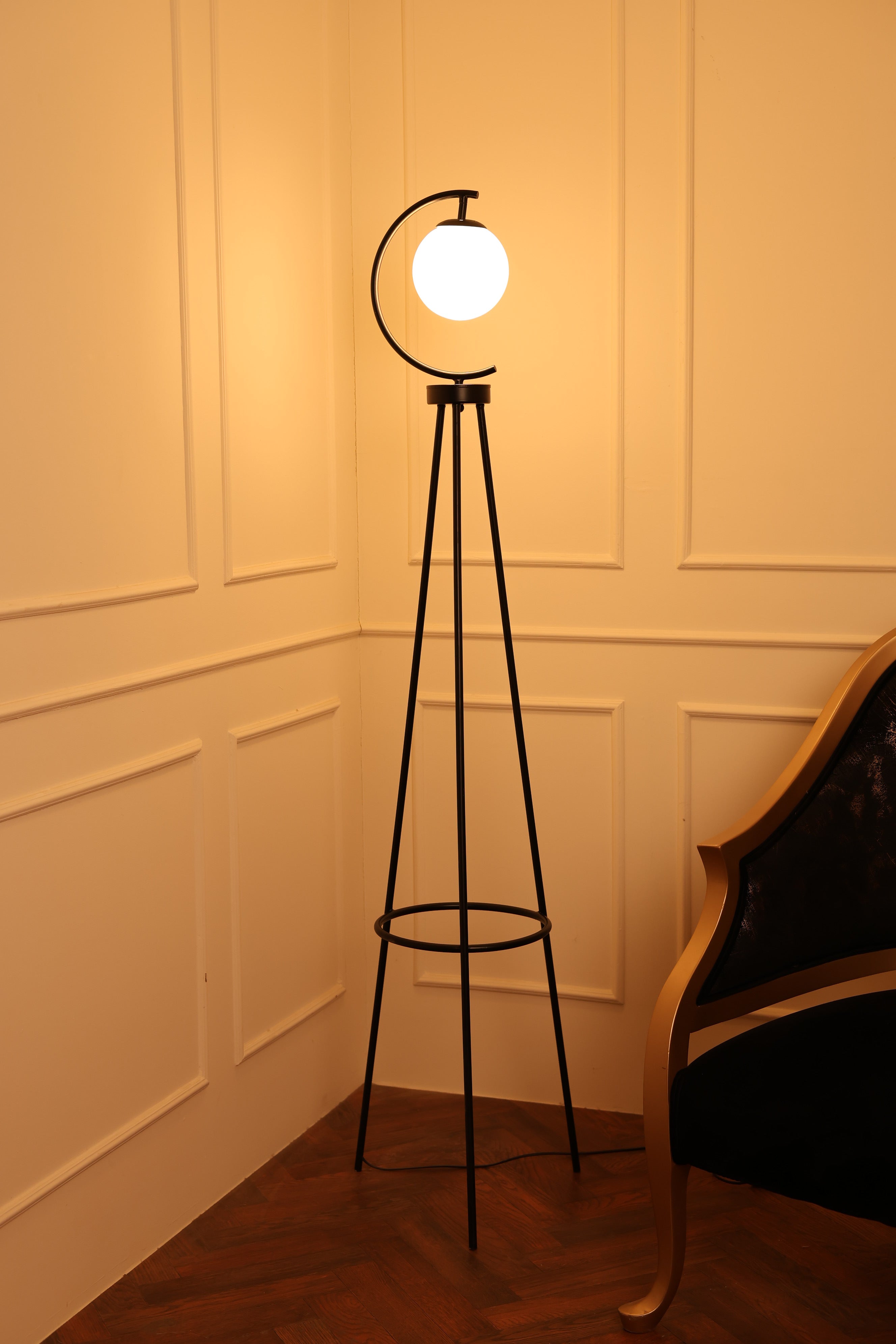 Orbit lamp